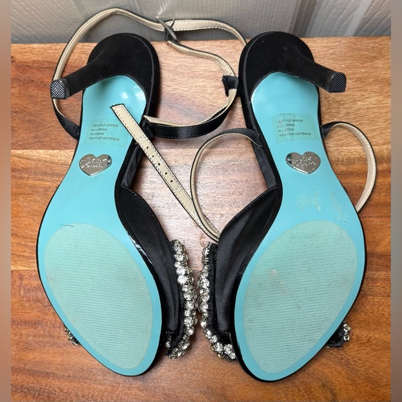 Blue by Betsey Johnson Heidi Black Satin Heel - Picture 8 of 8